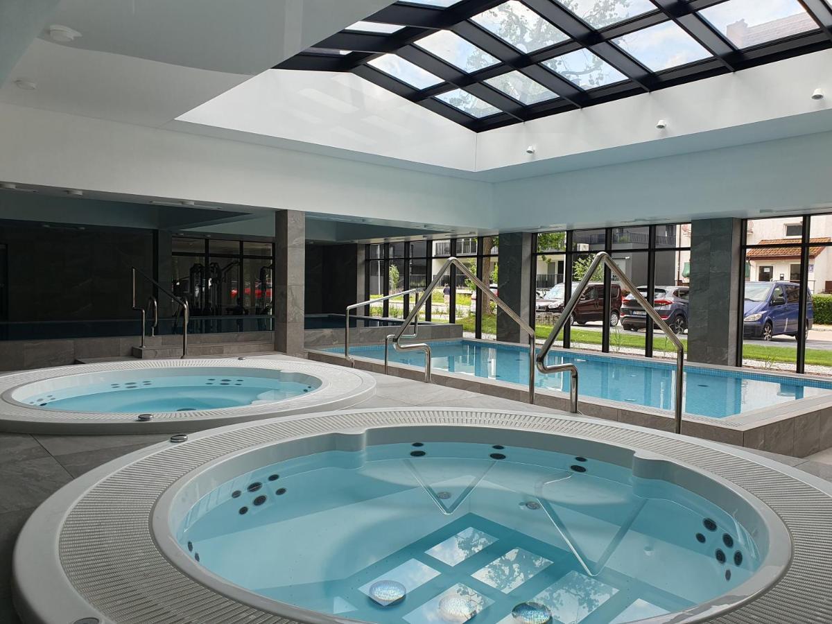 Green Port Spa Kolobrzeg Stylowy Loft- W Cenie Klimatyzacja, Baseny, 2 Jacuzzi, Sauna, Szlafroki, Bawialnia Екстериор снимка